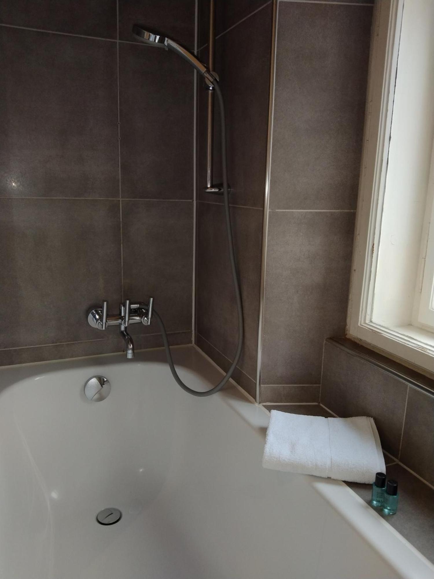 Arte Vida Boutique Guesthouse Salzburg Phòng bức ảnh